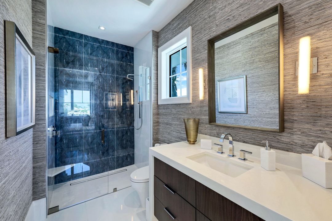 403 Neapolitan Way, Naples, FL 34103