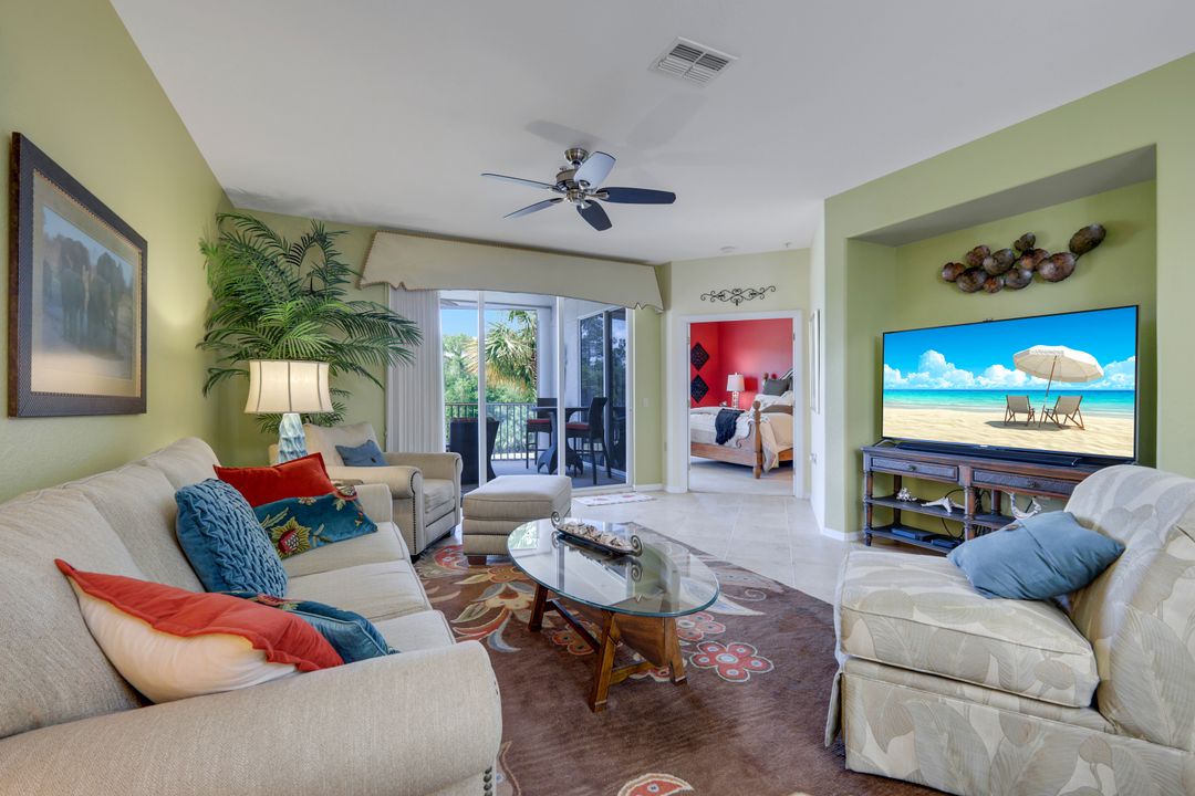 4864 Hampshire Ct #203, Naples, FL 34112