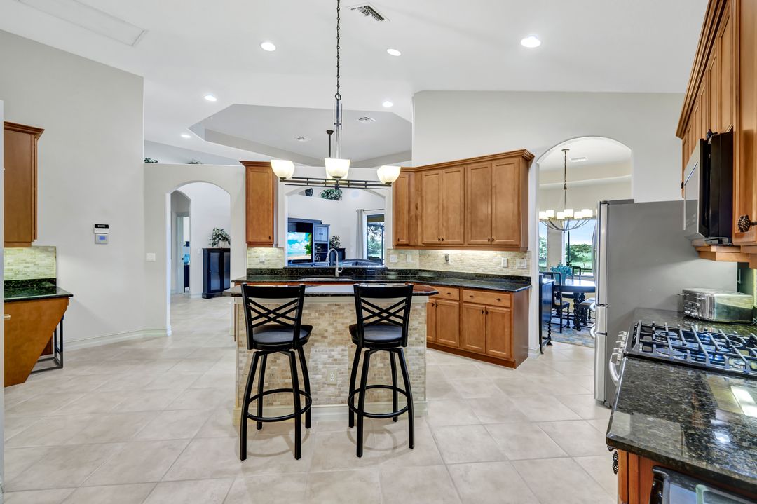 18493 Royal Hammock Blvd, Naples, FL 34114