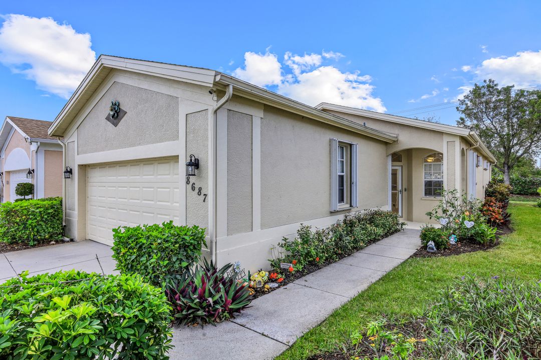 8687 Ibis Cove Cir, Naples, FL 34119