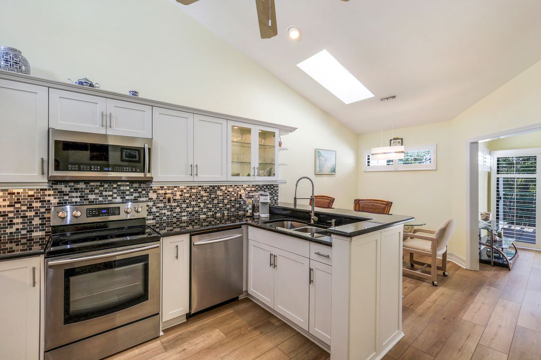 2294 Anchorage Ln #C, Naples, FL 34104