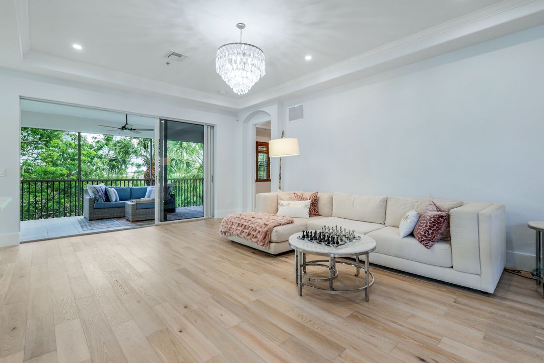12858 Carrington Cir #201, Naples, FL 34105