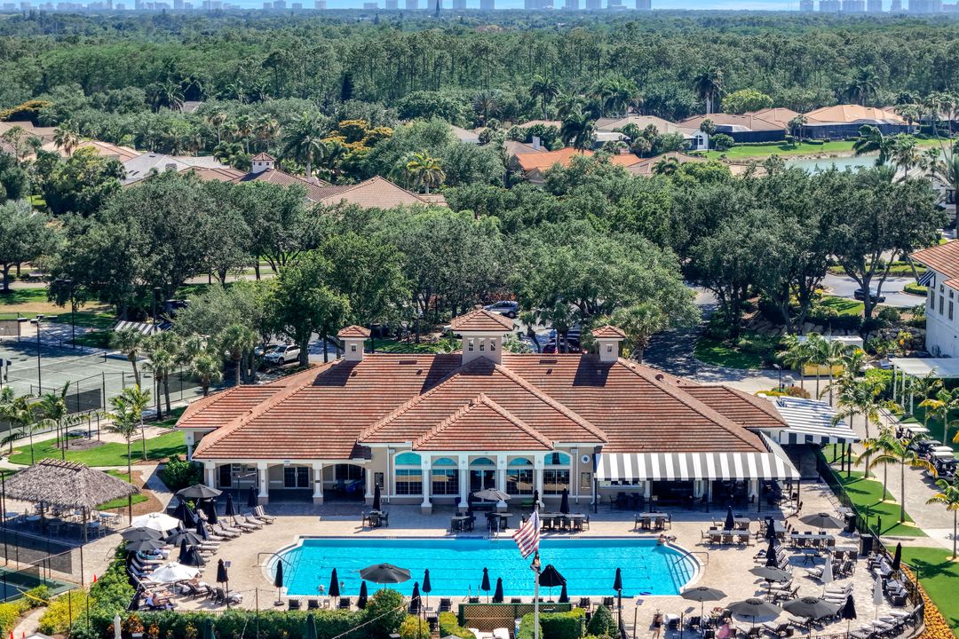 5877 3 Iron Dr #702, Naples, FL 34110