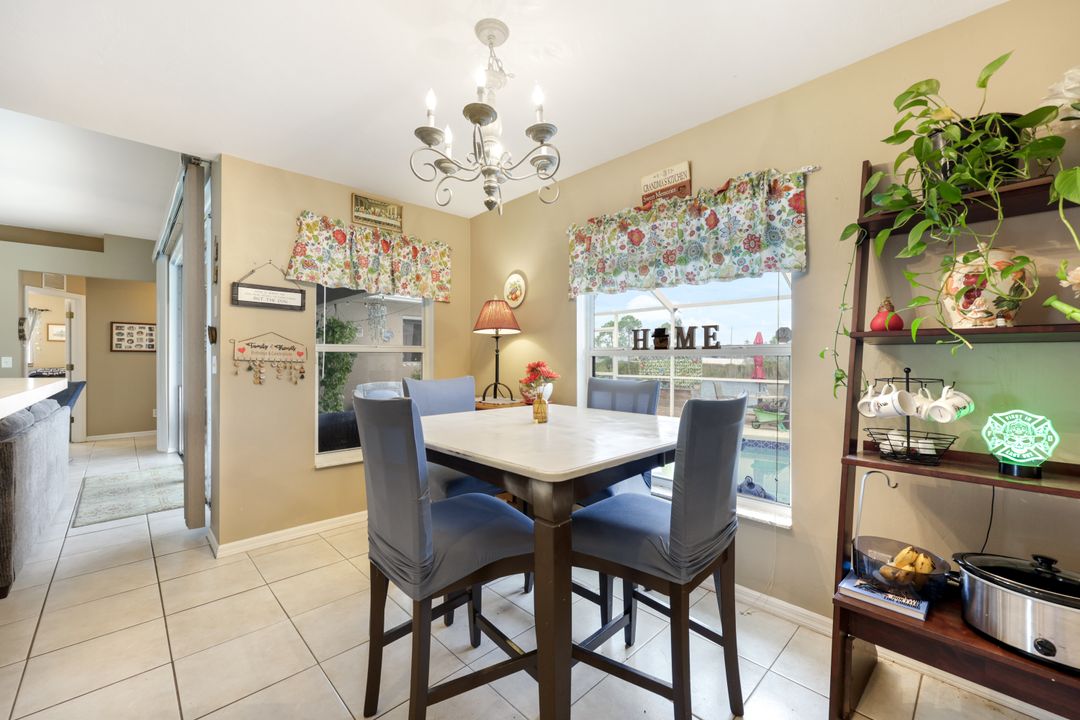 2427 NW 25th St, Cape Coral, FL 33993