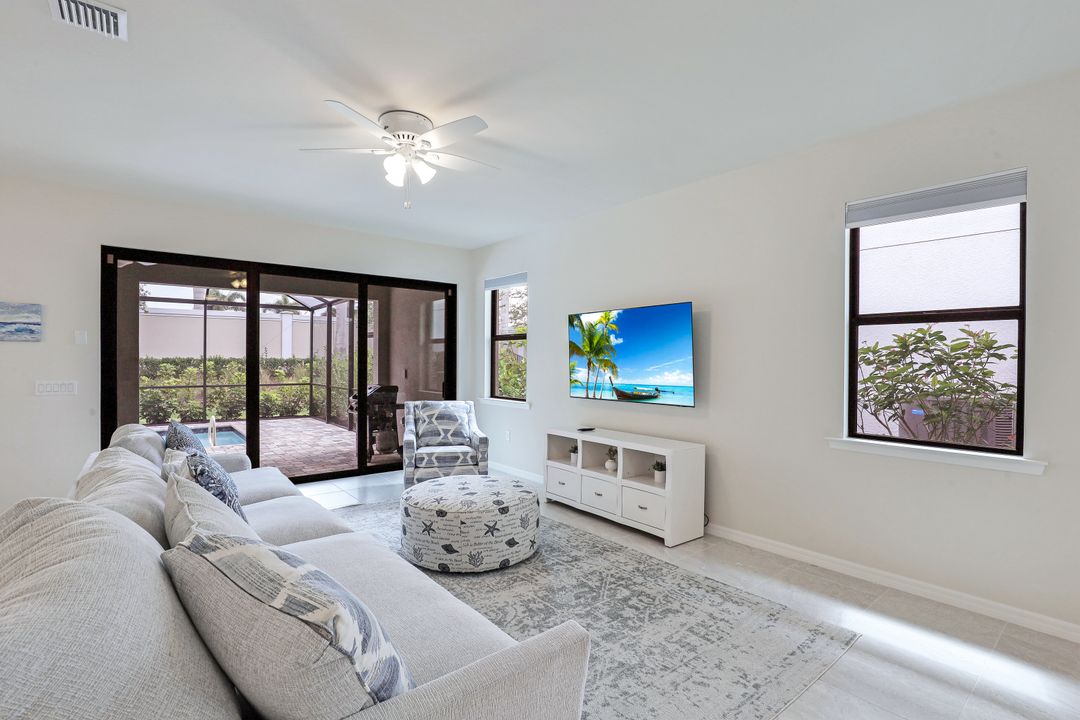 7266 Wilton Dr N, Naples, FL 34109