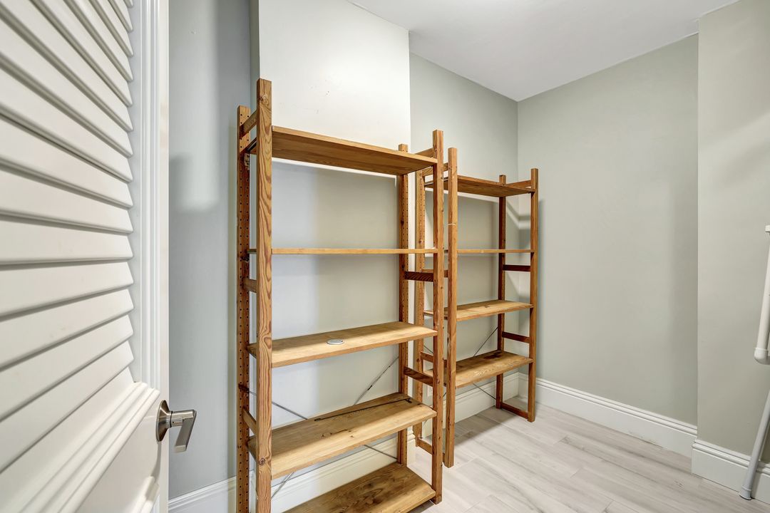 4401 Gulf Shore Blvd N #205, Naples, FL 34103