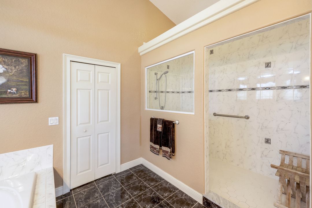 5231 SW 5th Pl, Cape Coral, FL 33914