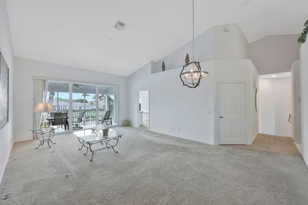 5963 Sand Wedge Ln #207, Naples, FL 34110