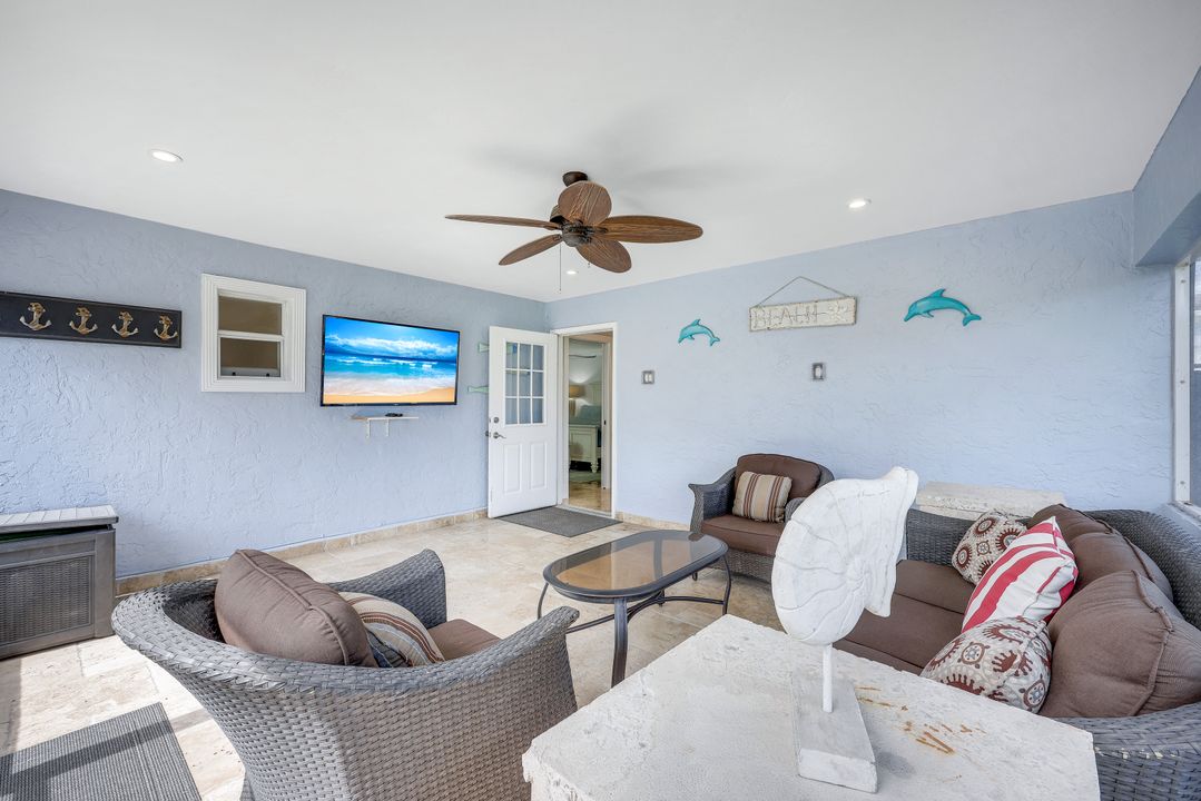 544 Seagrape Dr, Marco Island, FL 34145