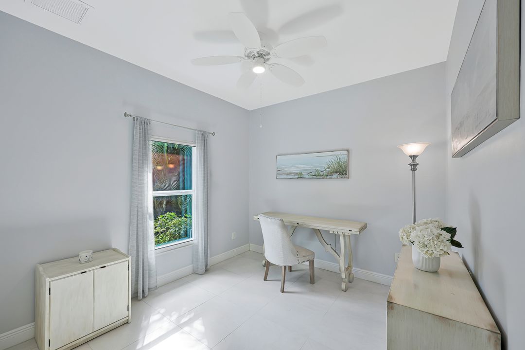 3892 14th St N, Naples, FL 34103