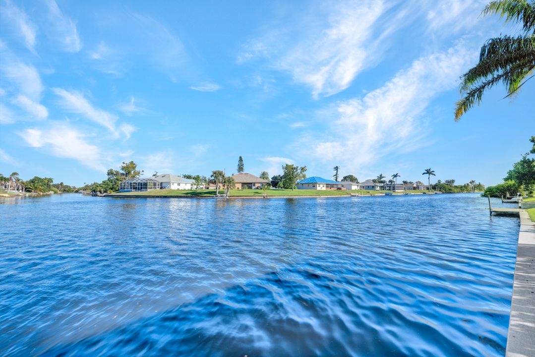 213 SE 20th Ct, Cape Coral, FL 33990