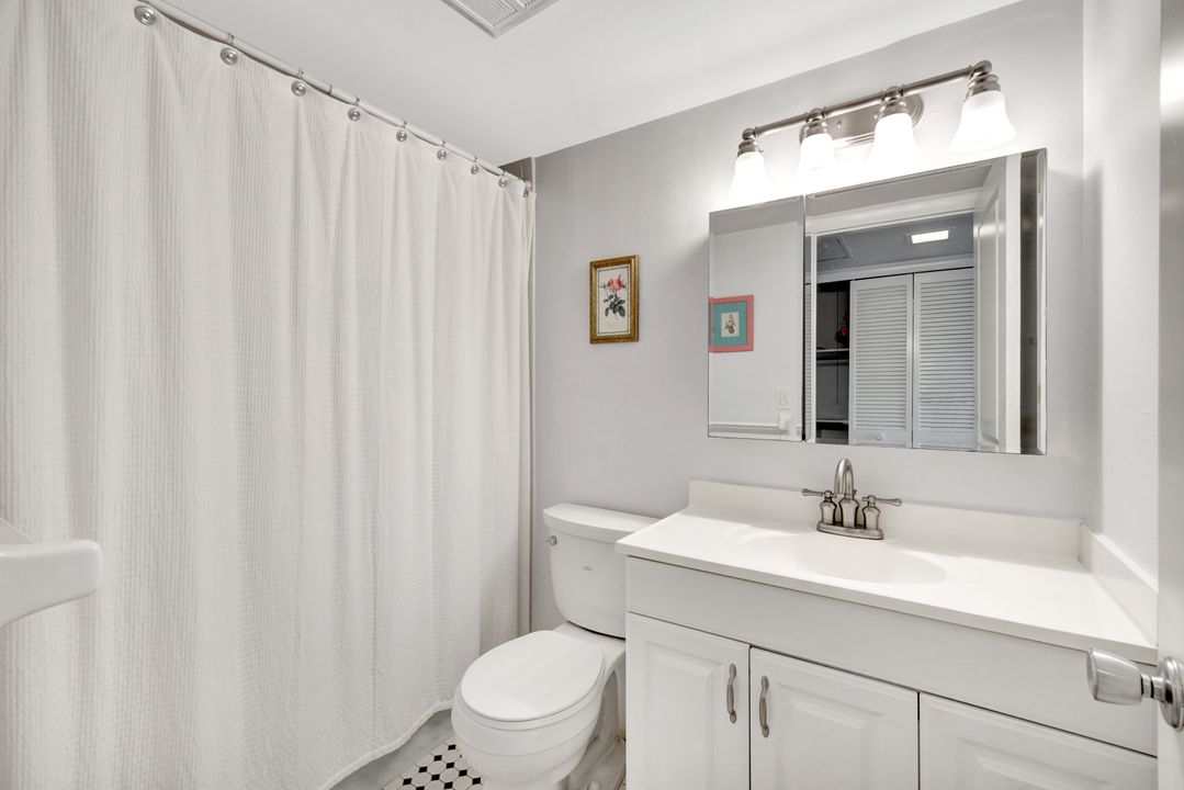 750 Mooring Line Dr #207, Naples, FL 34102