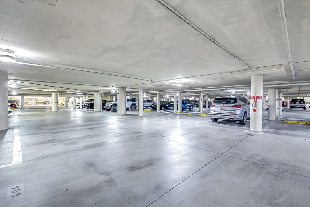 2090 W First St #2105, Fort Myers, FL 33901