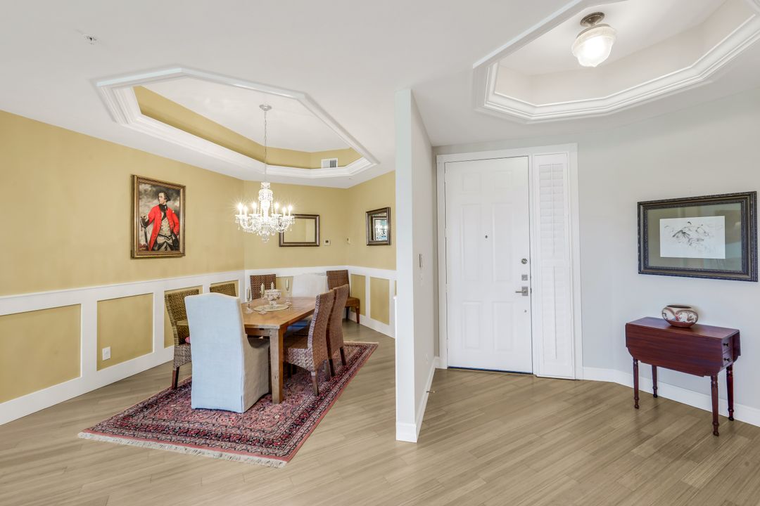 1895 Les Chateaux Blvd #302, Naples, FL 34109
