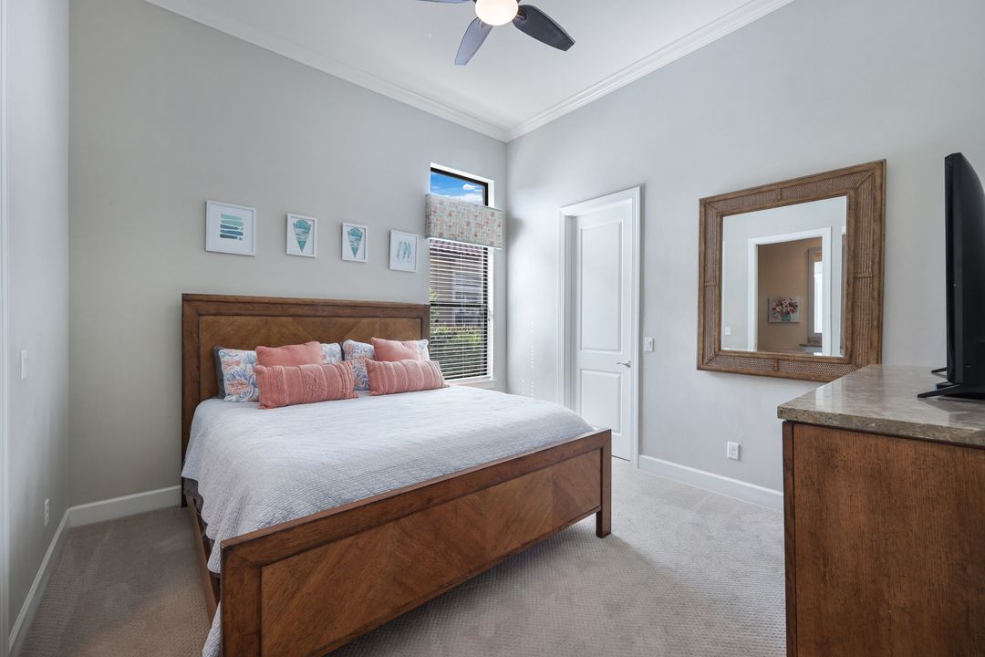 8678 Amour Ct, Naples, FL 34119