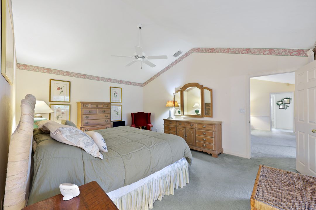 242 Via Perignon, Naples, FL 34119