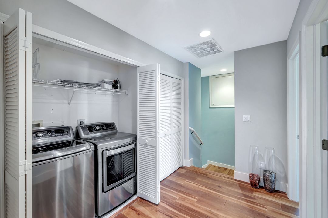 1874 Farm Trail, Sanibel, FL 33957