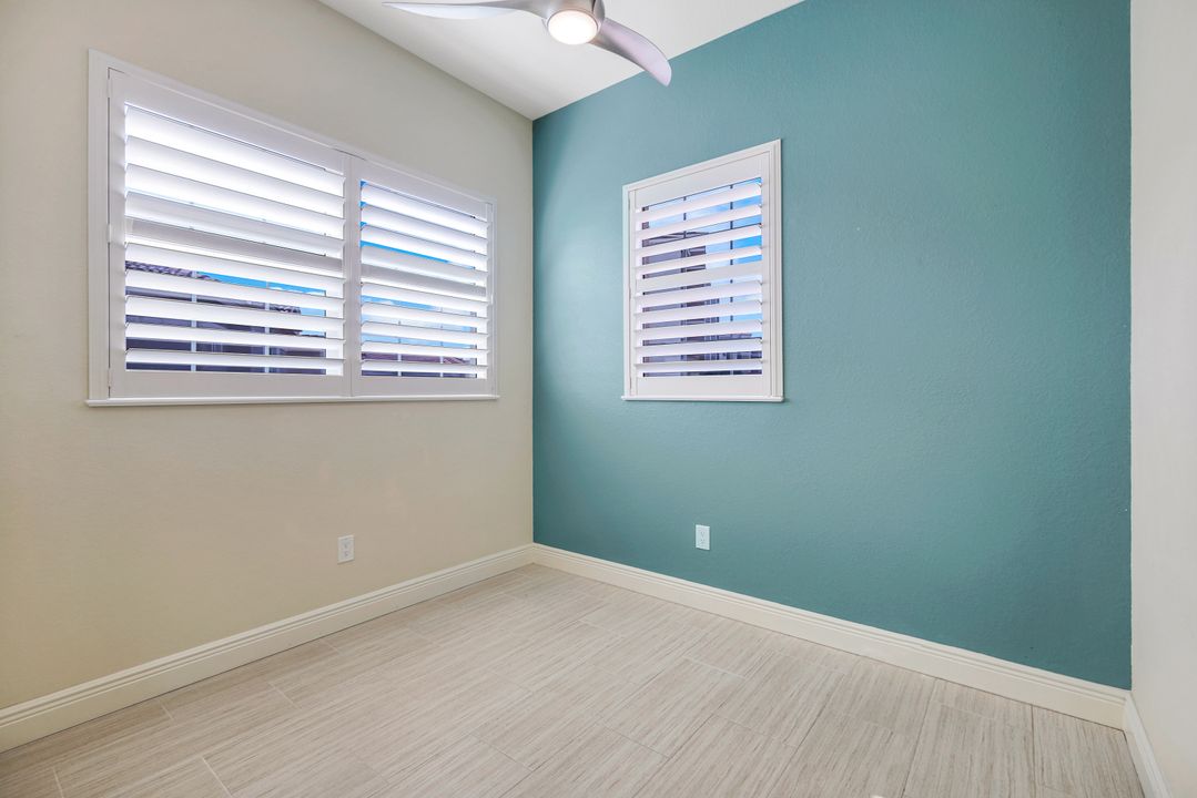 608 El Camino Real  #202, Naples, FL 34119