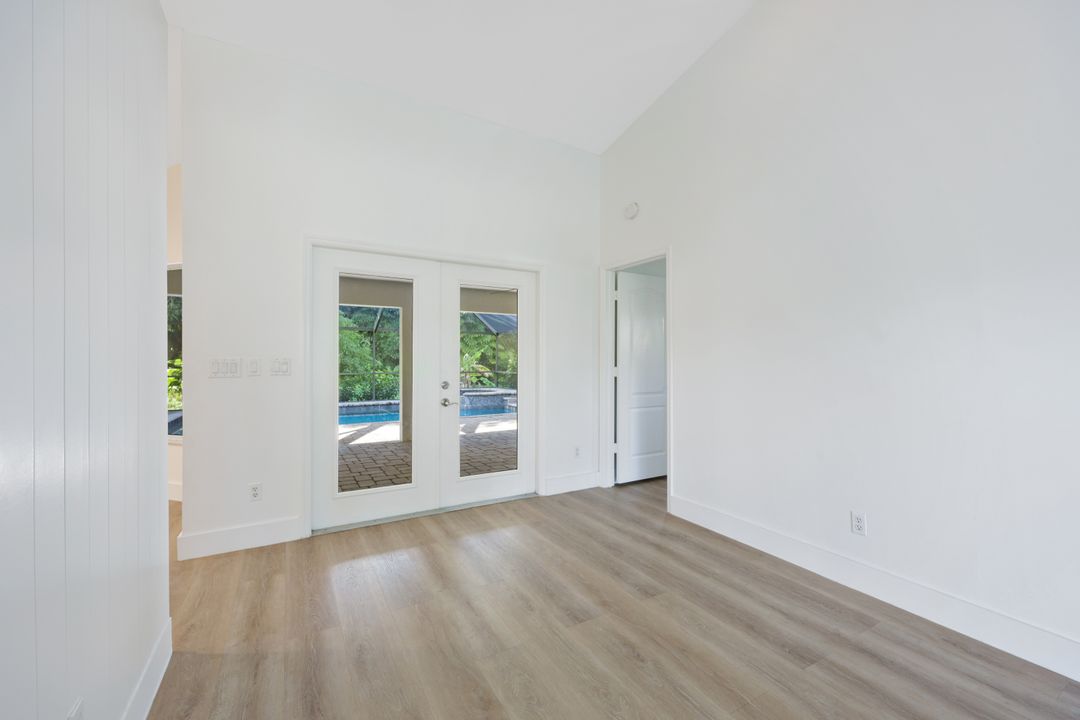 244 Channing Ct, Naples, FL 34110