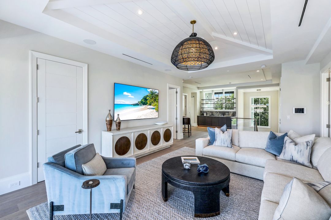 403 Neapolitan Way, Naples, FL 34103