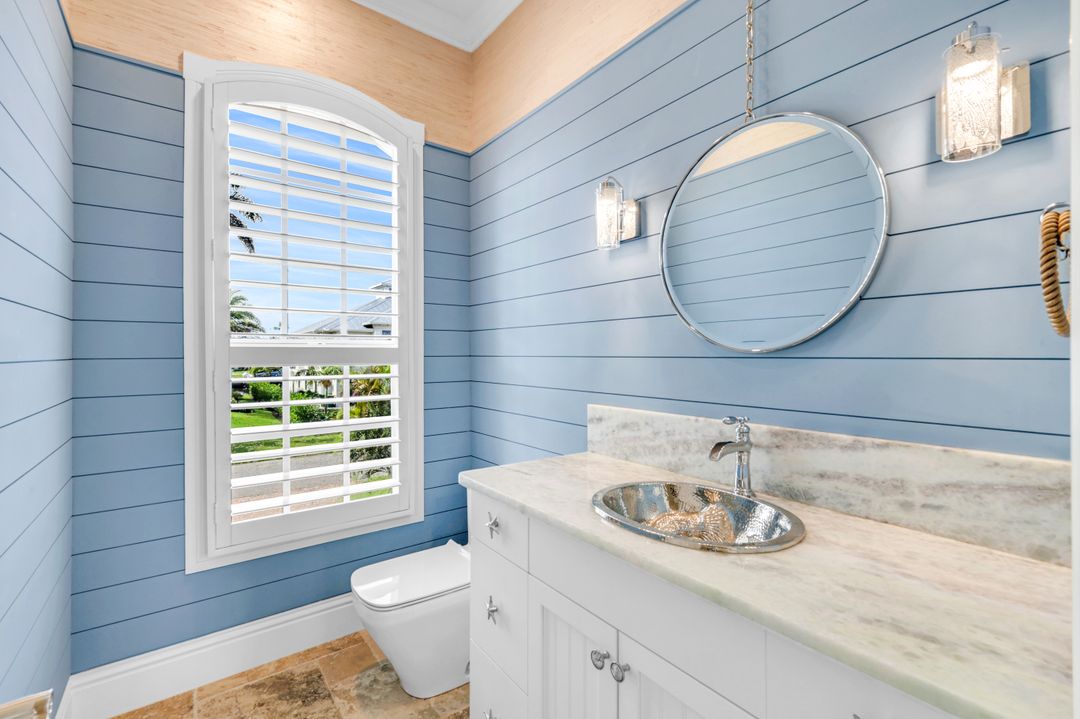 273 Egret Ave, Naples, FL 34108