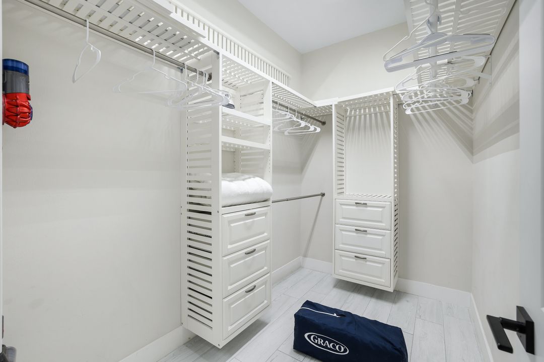 6641 Golden Gate Pkwy, Naples, FL 34105