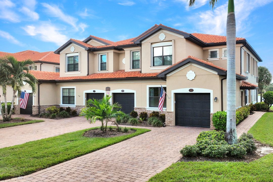 26189 Palace Ln #102, Bonita Springs, FL 34135