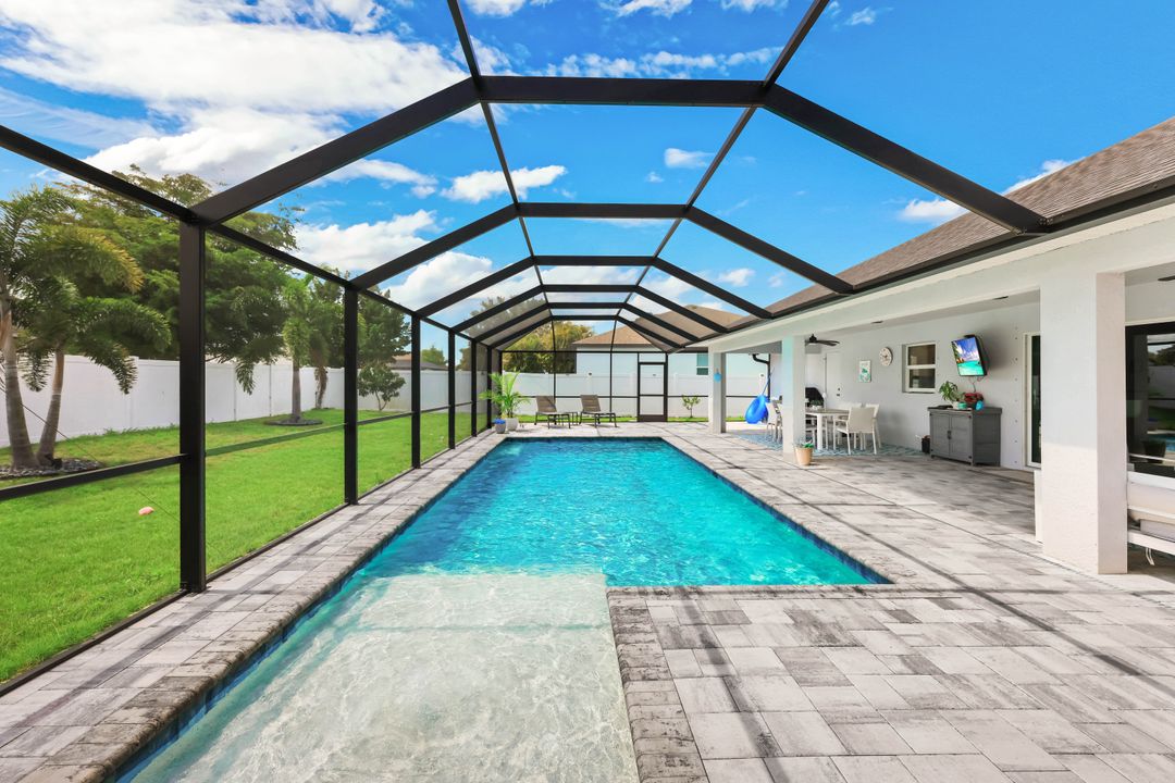 2118 SW 12th Terrace, Cape Coral, FL 33991