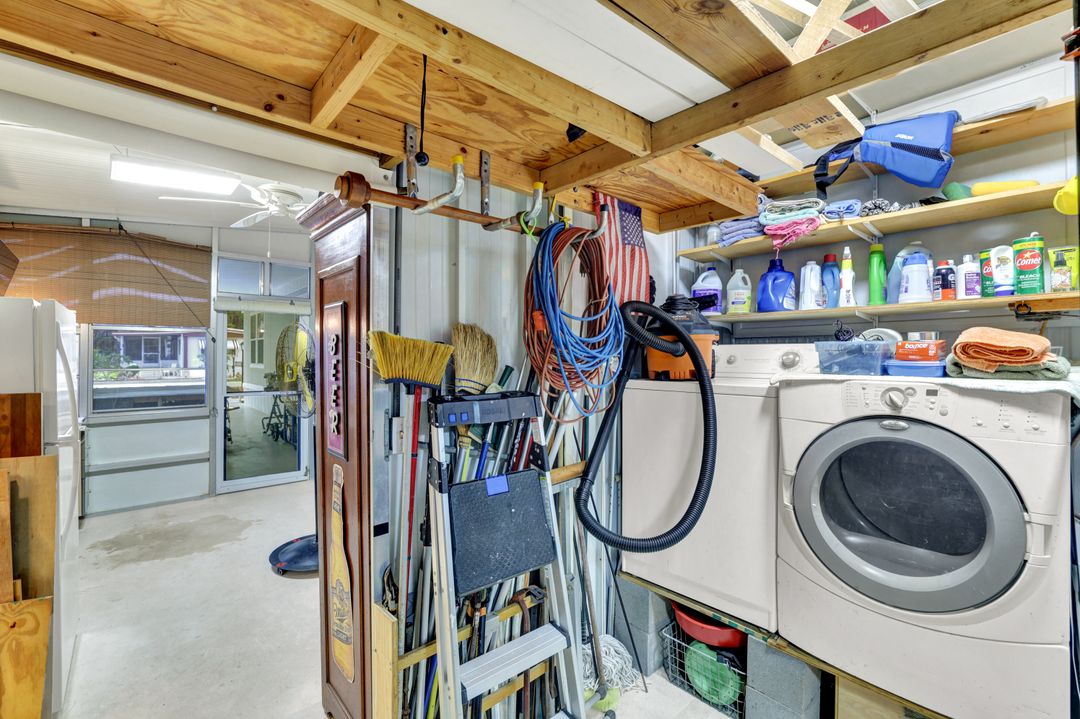 27543 Hoenie Dr, Bonita Springs, FL 34135