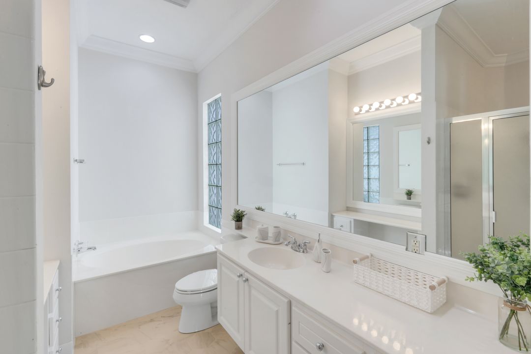 3759 Whidbey Way, Naples, FL 34119