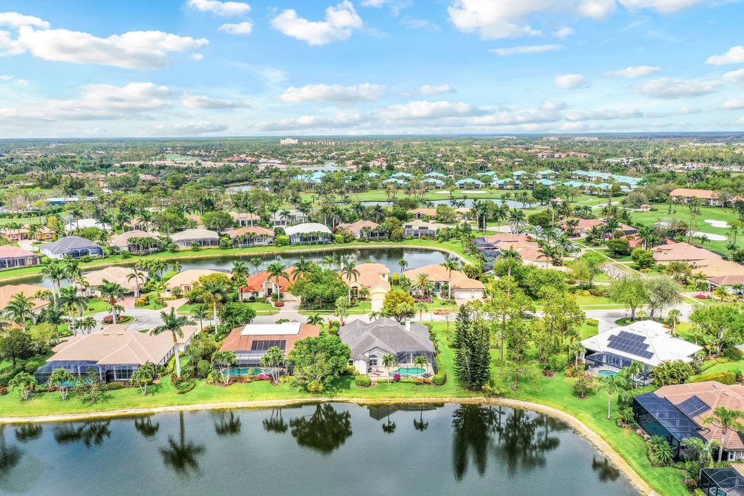 7092 Peach Blossom Ct, Naples, FL 34113