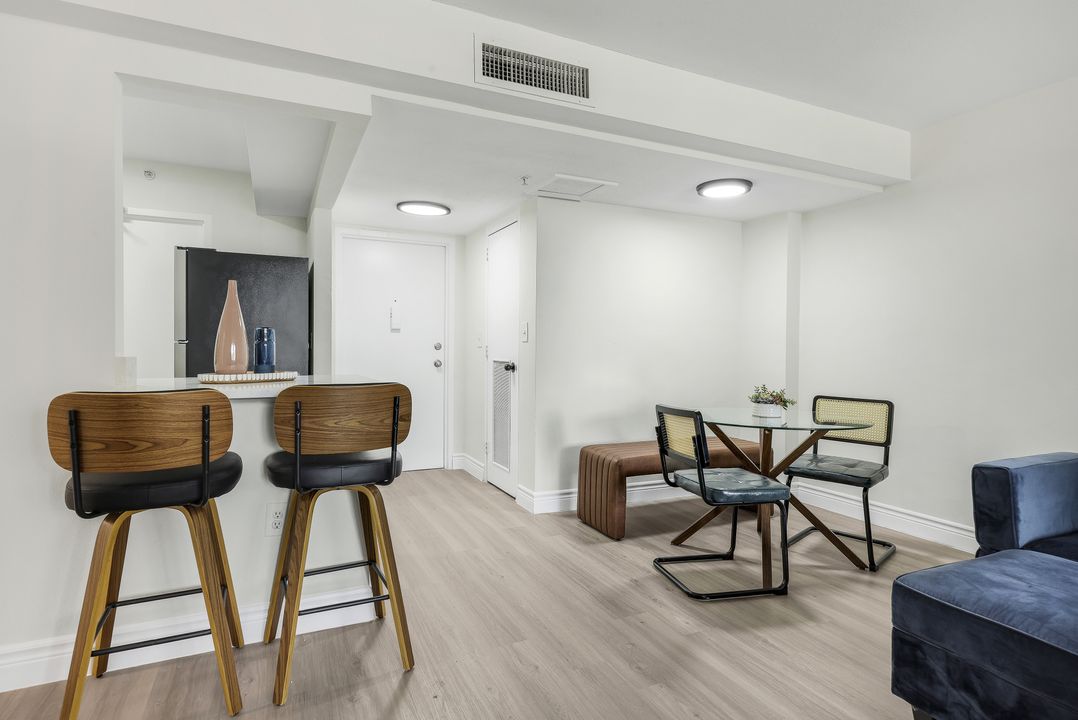 20 W Lucerne Cir #116, Orlando, FL 32801