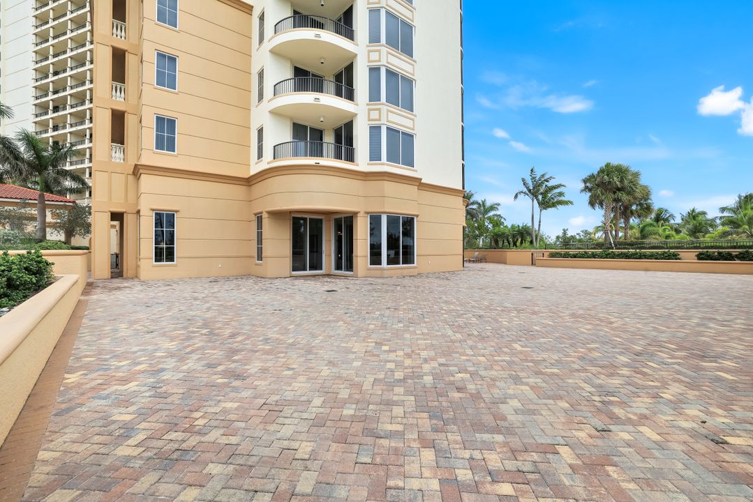 1050 Borghese Ln #106, Naples, FL 34114