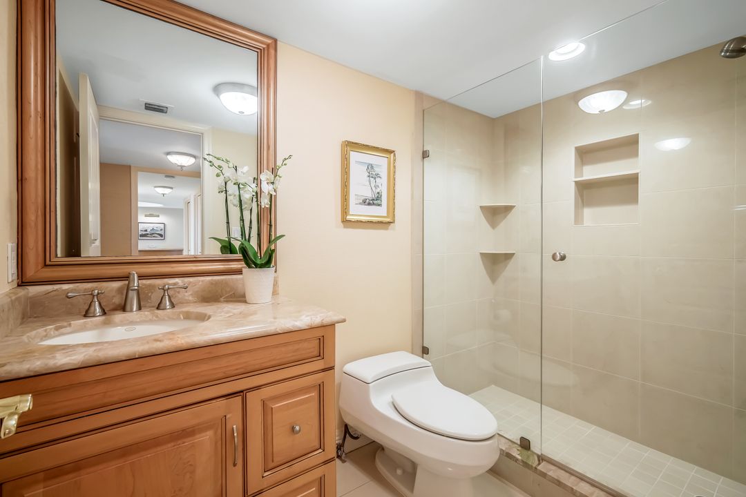 4451 Gulf Shore Blvd N #703, Naples, FL 34103