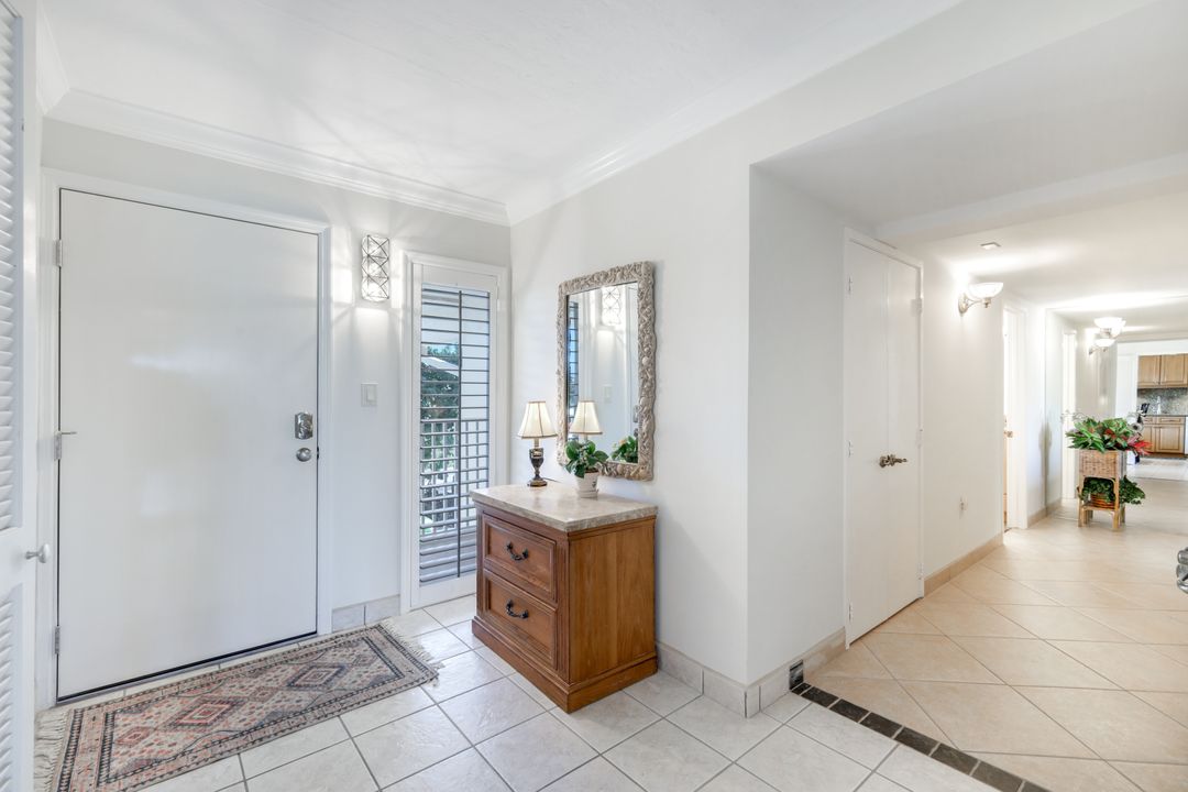 200 Periwinkle Way #214, Sanibel, FL 33957