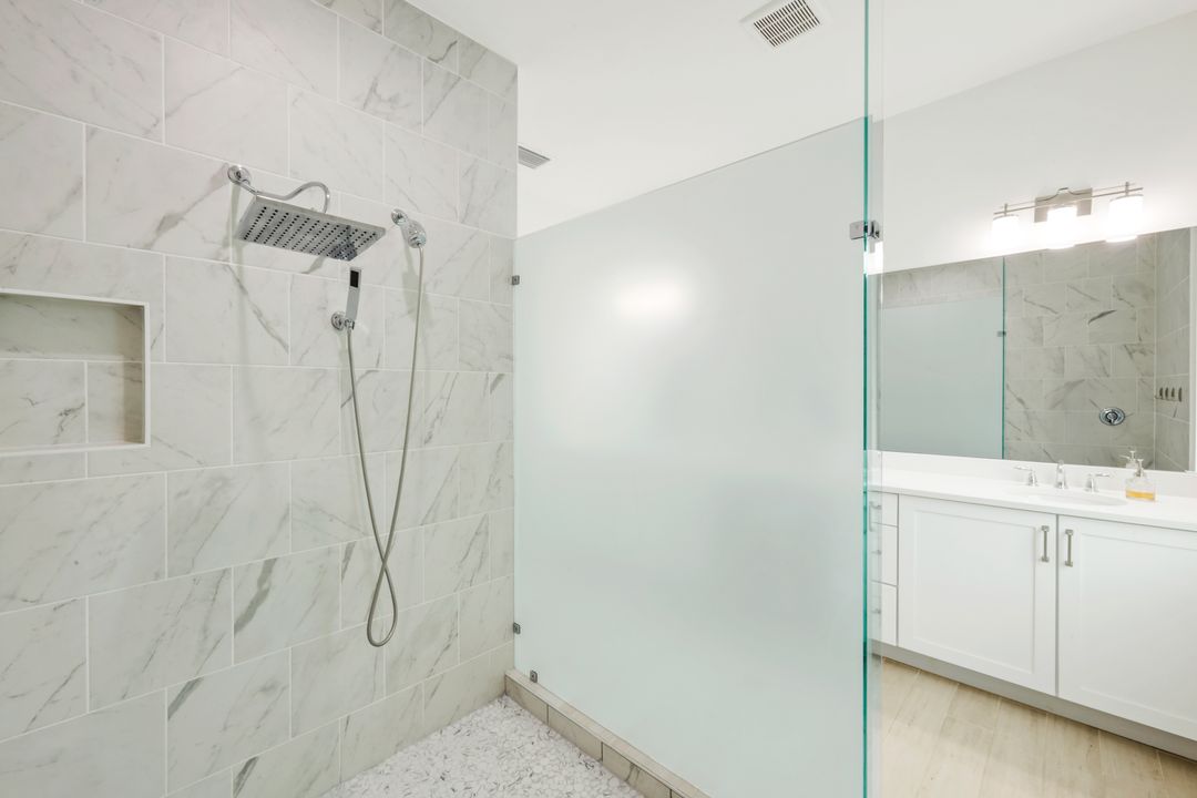 14574 Regatta Ln, Naples, FL 34114