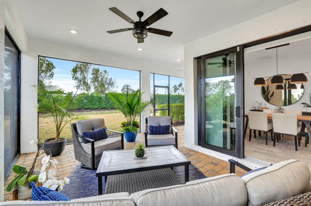 1952 Yellowfin Cir, Naples, FL 34114