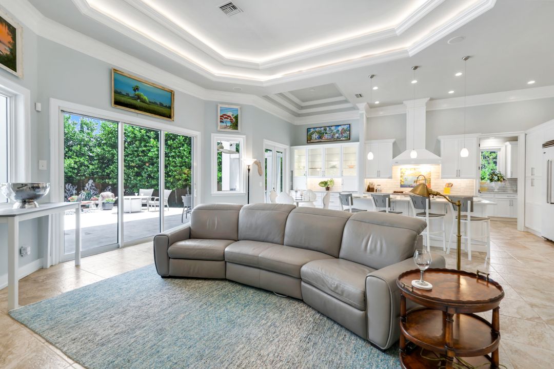 491 Wedge Dr, Naples, FL 34103