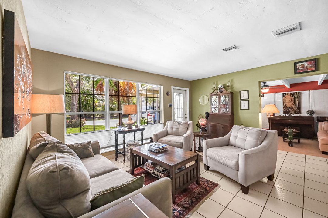 801 NW 26th St, Wilton Manors, FL 33311