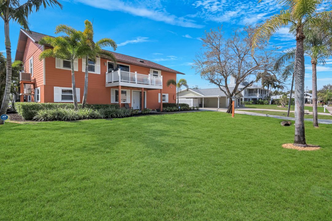 4741 Pembrooke Ln, Bonita Springs, FL 34134