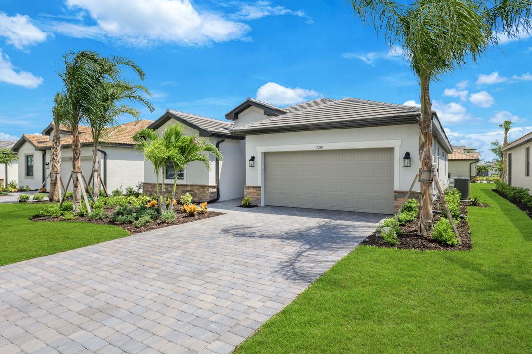 19239 Gentry Pl, Estero, FL 33928
