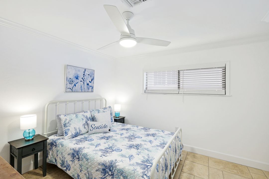 522 94th Ave N, Naples, FL 34108