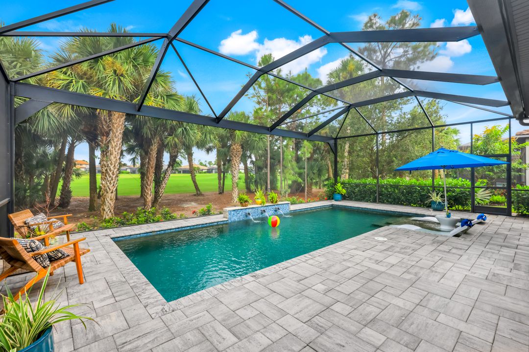 9354 Greyhawk Trl, Naples, FL 34120