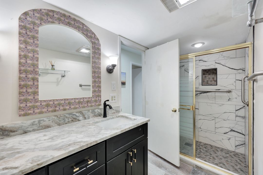 120 Pinebrook Dr, Fort Myers, FL 33907