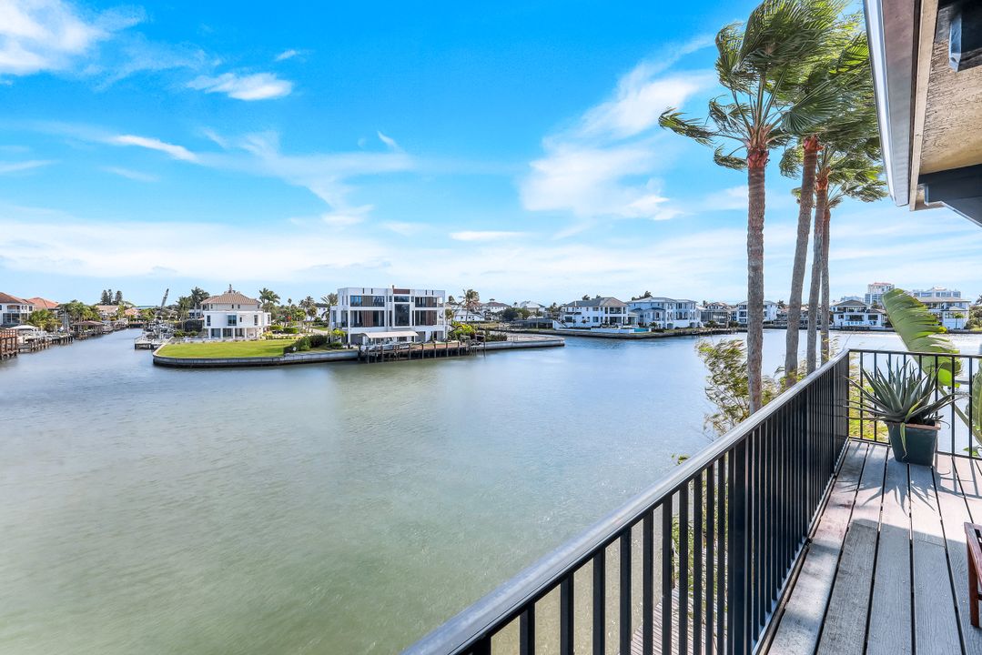 290 Channel Dr, Naples, FL 34108