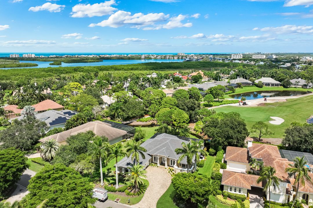 260 Cheshire Way, Naples, FL 34110