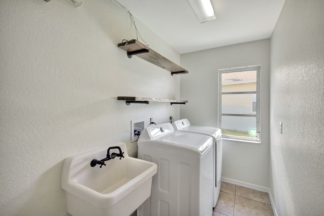 14801 Royal Oak Ct, Fort Myers, FL 33919