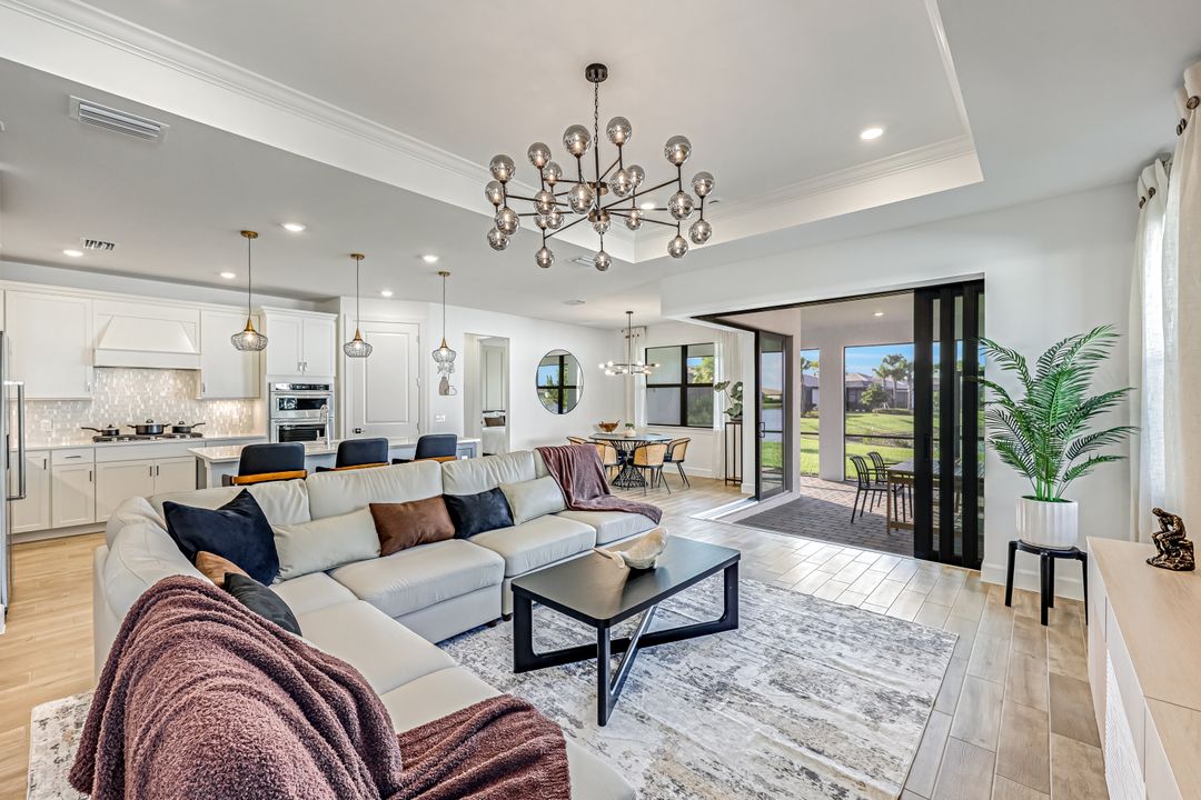 20530 Pebble Gln Dr, Estero, FL 33928