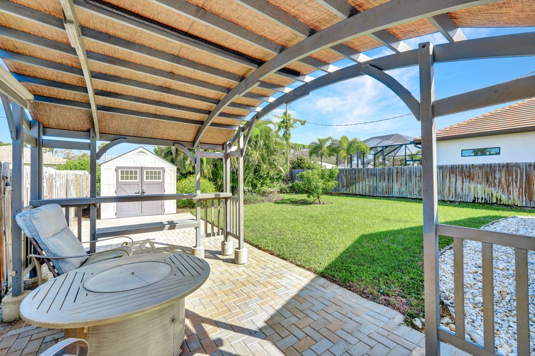 785 102nd Ave N, Naples, FL 34108