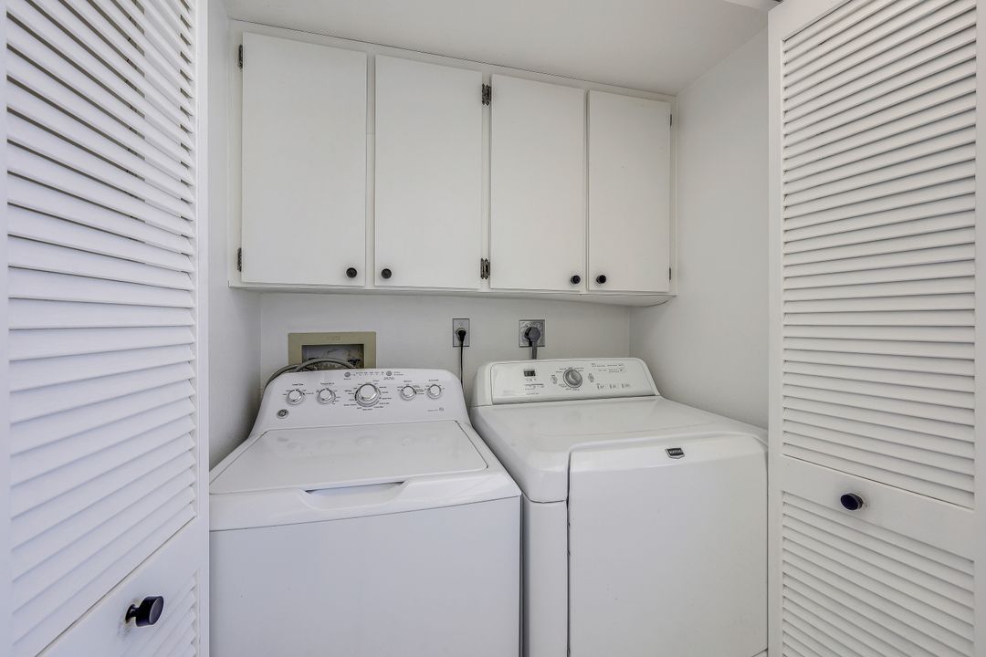 259 Winners Cir #4, Naples, FL 34112